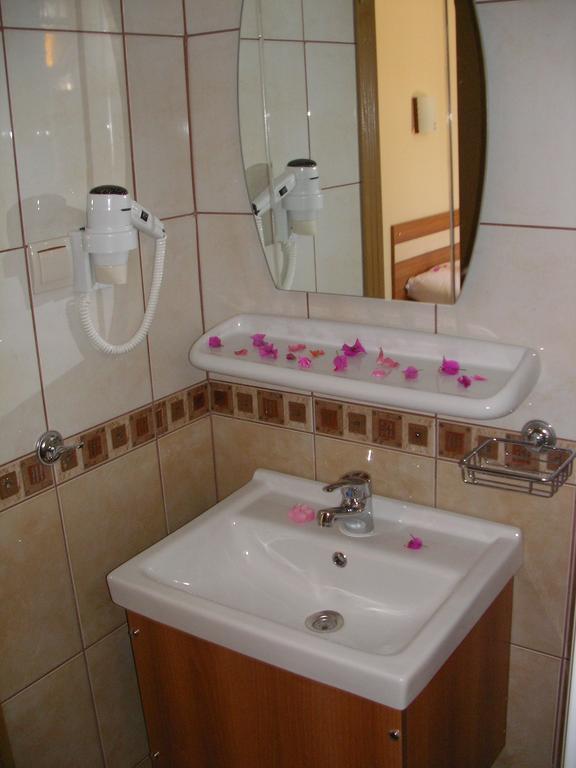 Ercan Han Hotel Ичмелер Стая снимка